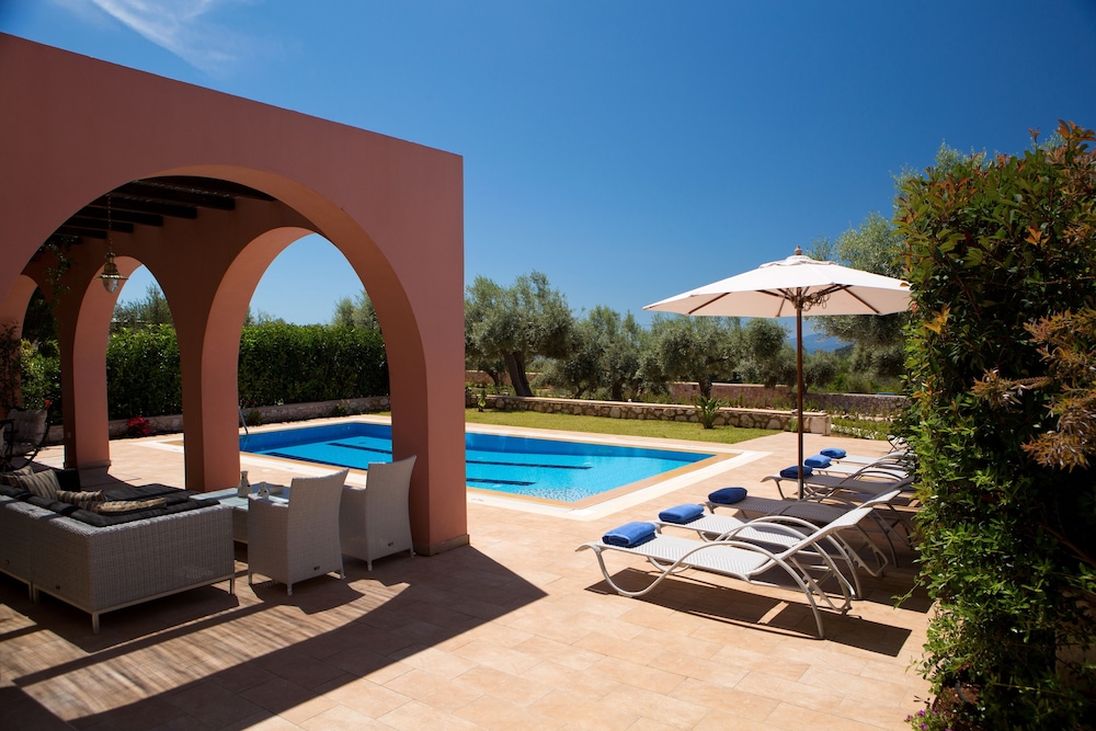 Villas Armeno