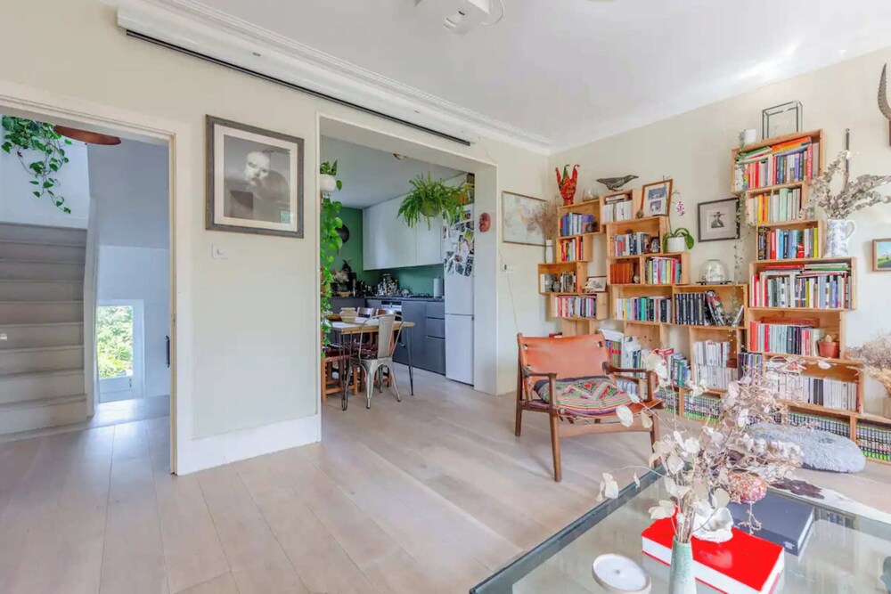 Quirky & Serene 2BD Flat in Dalston