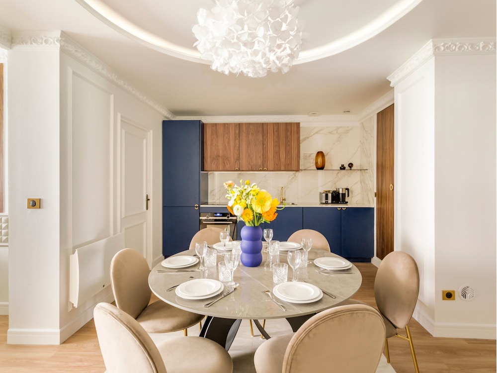 Merveil Luxury Suites - Lenoir I-II-III