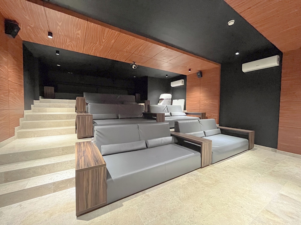 Spacious Penthouse at Viva Residences