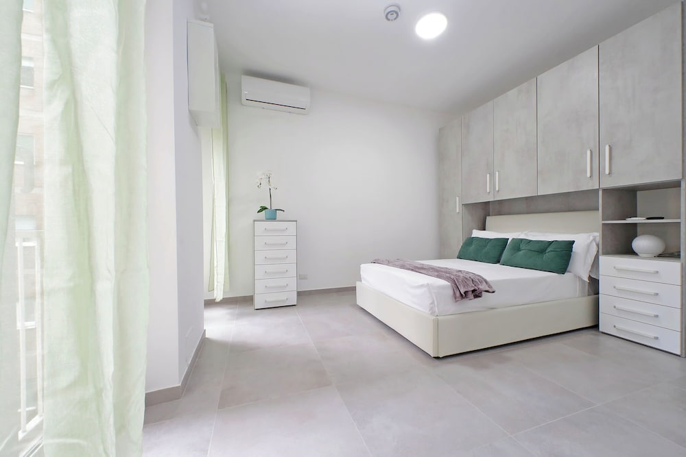 YCH Bagnera Suites