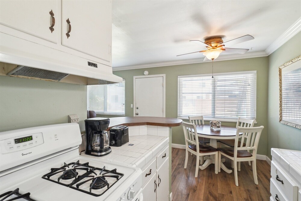 1 Bed Beach Condo #131 1 Bedroom Condo by Sunset Shores Condominiums