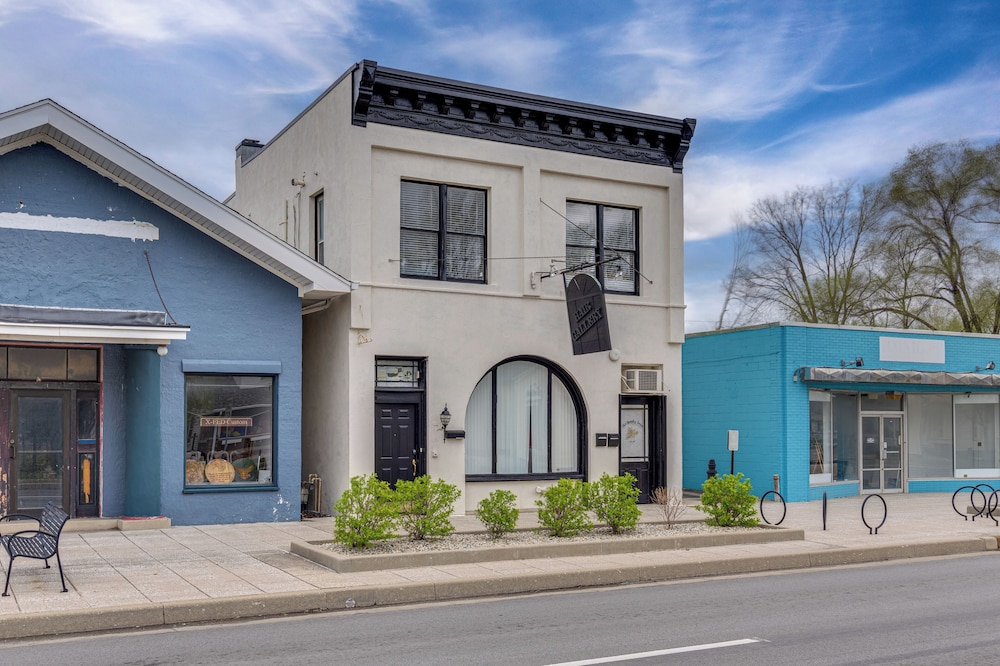 9 Mi to Fort Harrison State Park: Apt in Indy