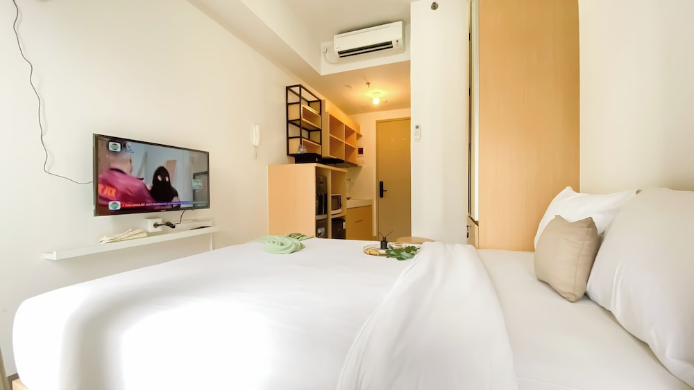 Cozy Minimalist Studio Apartment Tokyo Riverside Pik 2