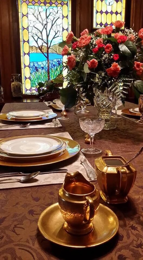 Milwaukee Vacations - Manderley Bed and Breakfast - Property Image 14