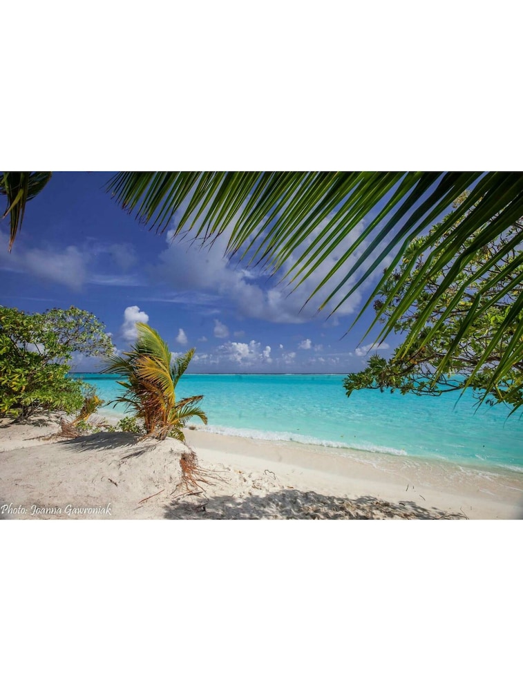 Thoddoo Beach View by Vista