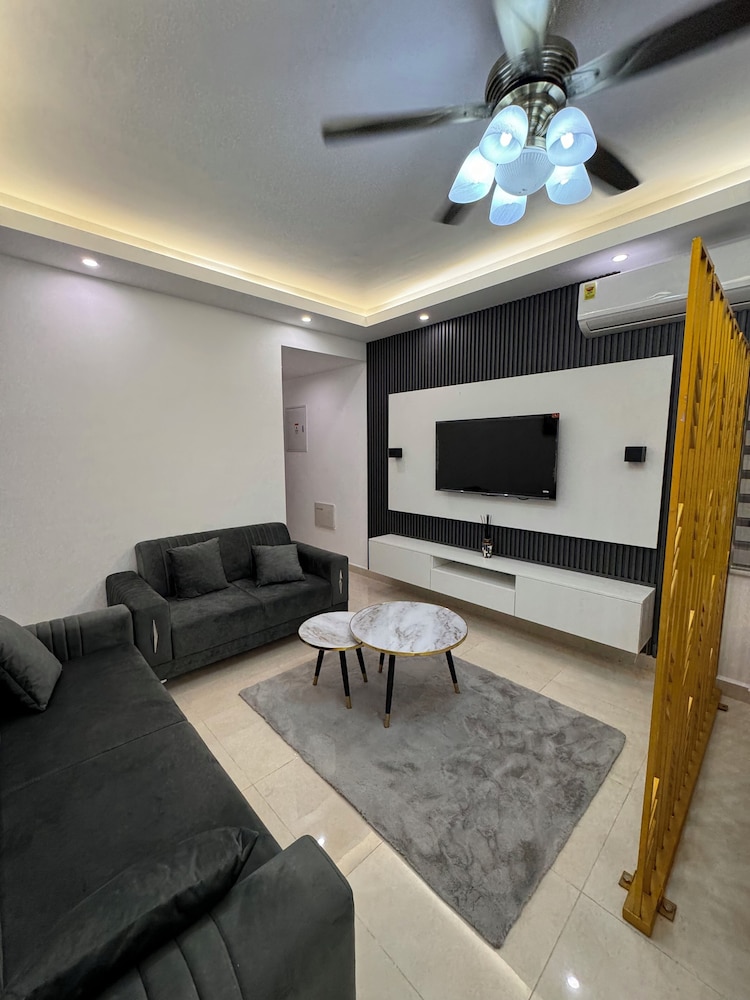 The 401 Apartment