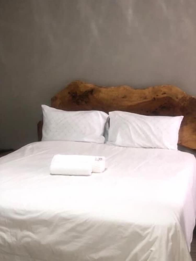 Kennzy Guesthouse view 4