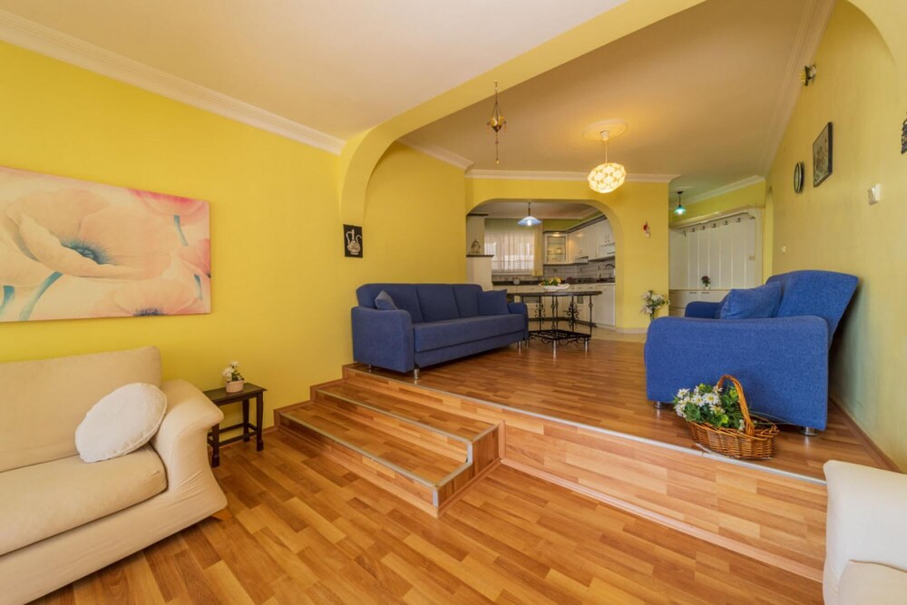 Pleasant Flat Near Beach With Sea View in Alanya view 3