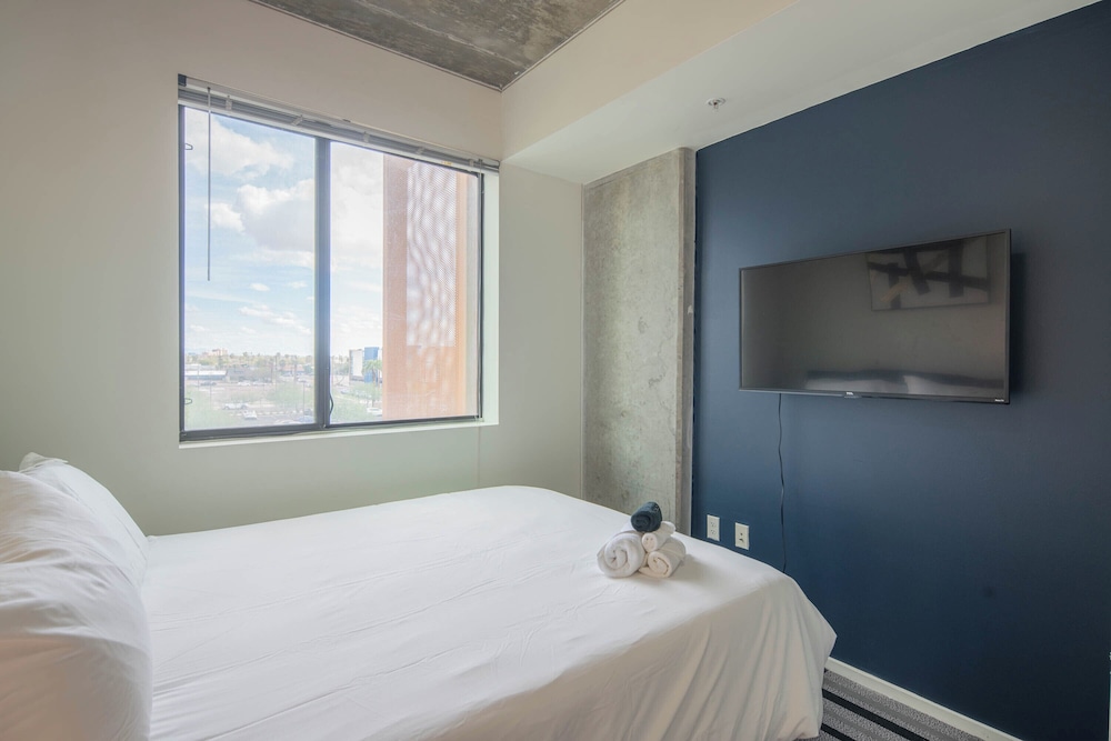 ROVE LIVING/KL - Roosevelt Point