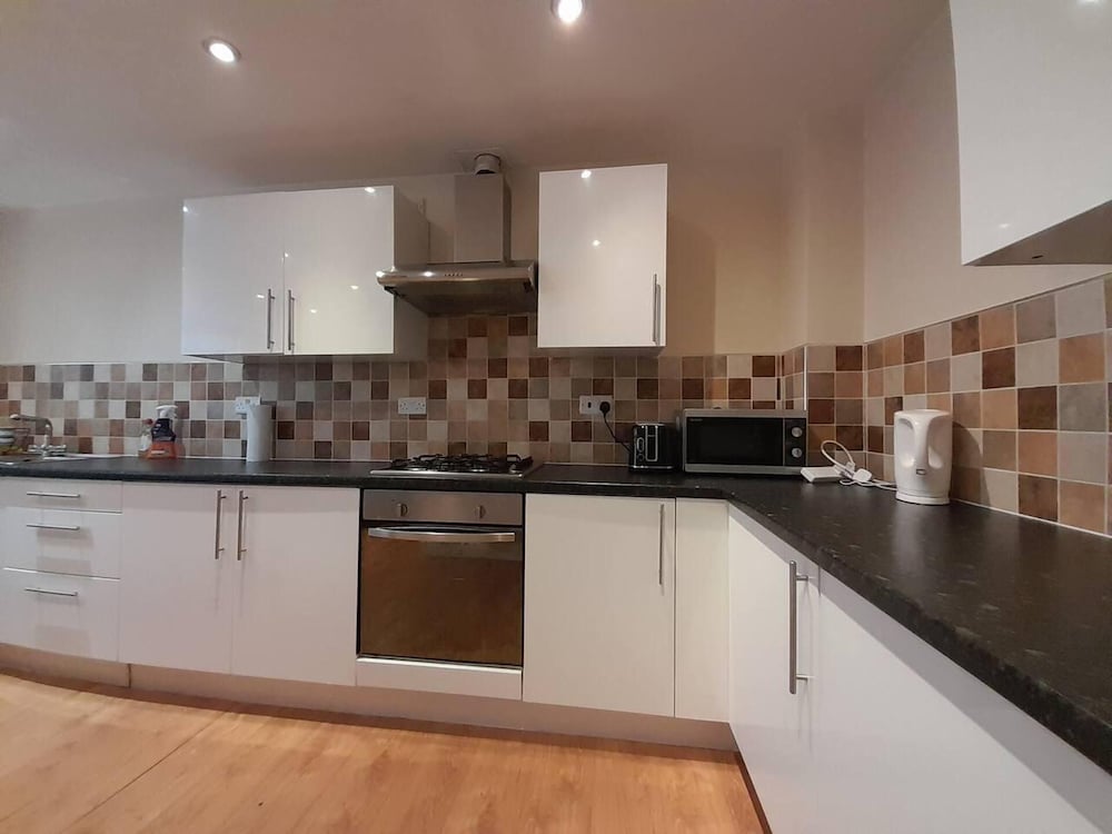 Lovely Flat in Birmingham view 2