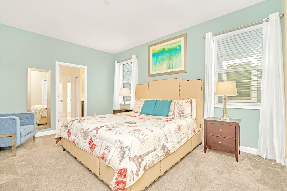 Upstay: Spacious Championsgate Home w Pool & Games