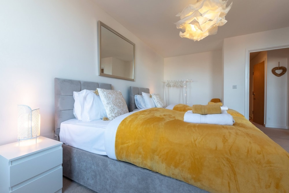CityView Apt Empress Heights Southampton view 3