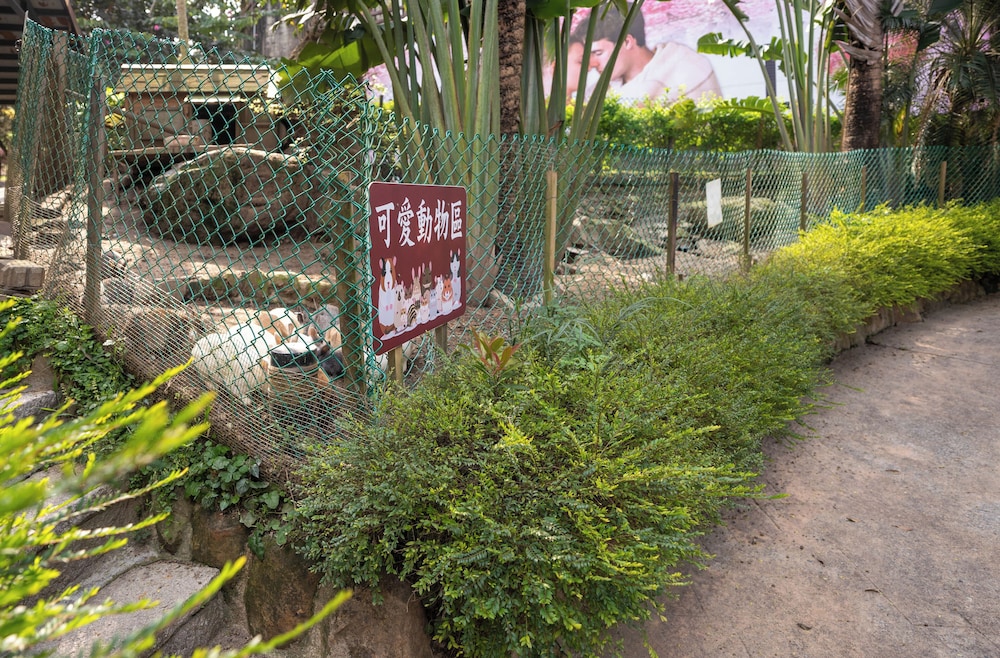 Regale Villa Hotel