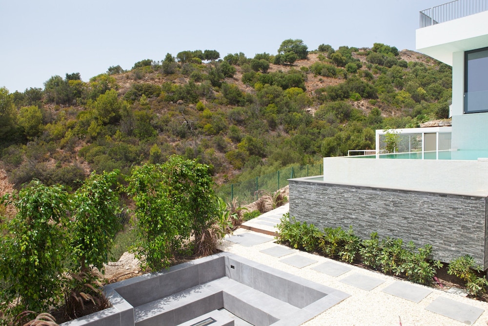Villa in Marbella With Private Heated Pool