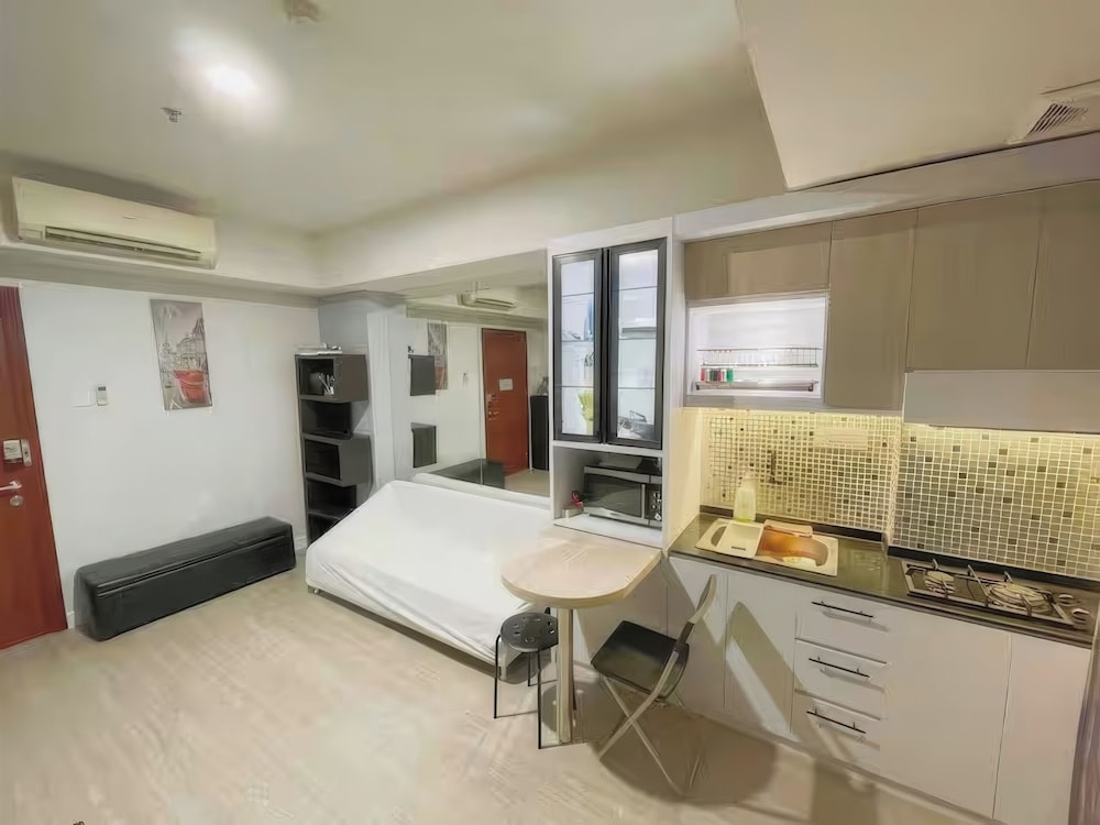 Platinum Royal Mediterania West Jakarta