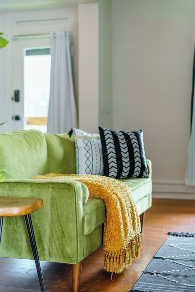 Jungle House Boutique Suites – Short North & Convention Center
