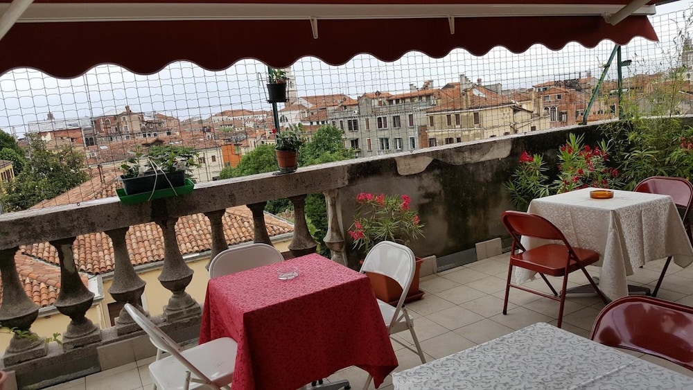 Ostello Domus Civica