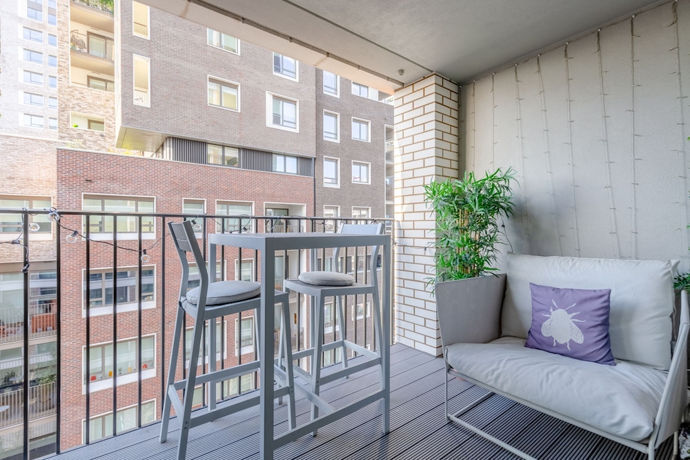 Bright Flat in Elephant & Castle