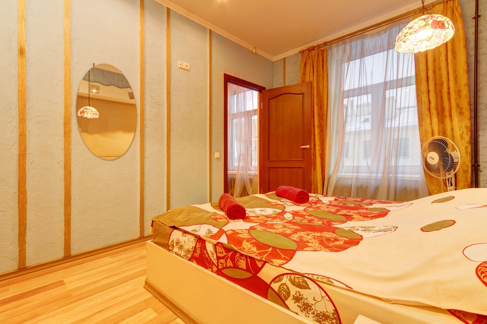 STN Apartments on Nevskiy 60