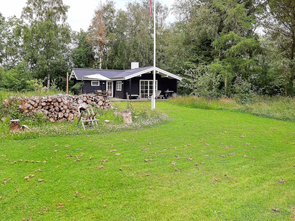 6 Person Holiday Home in Jerup