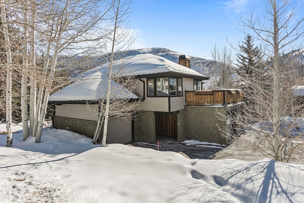 2060 Solamere Drive - Four Bedroom Home 4 Condo
