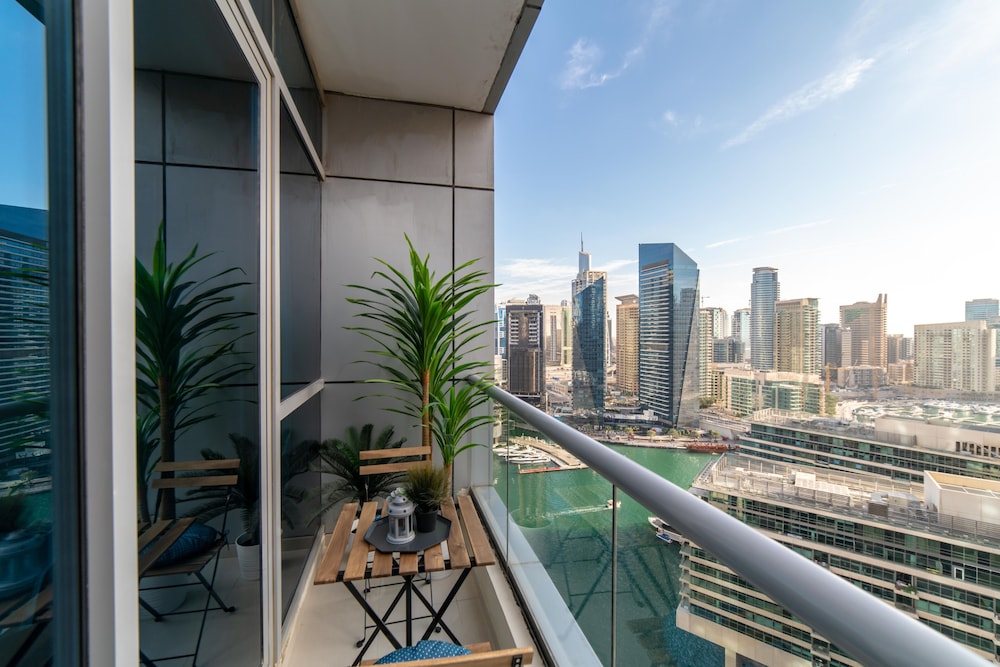 Dream Inn Dubai Bay Central