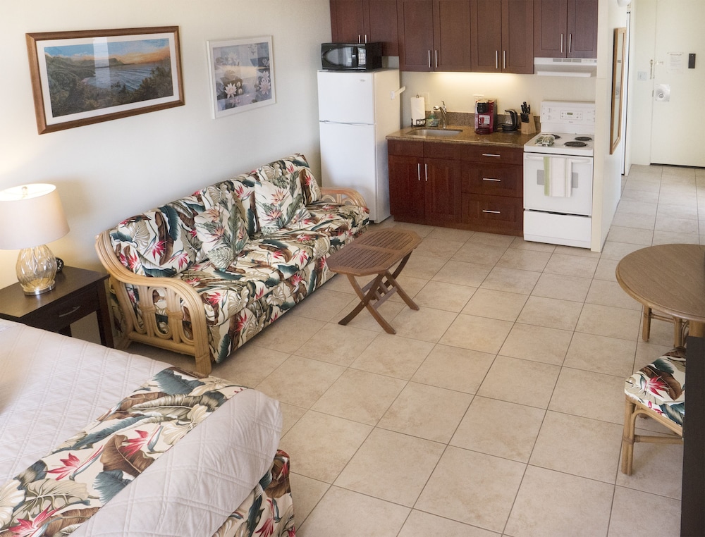 Tropical Studios at Marine Surf Waikiki