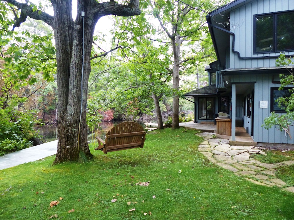 The Weaver House