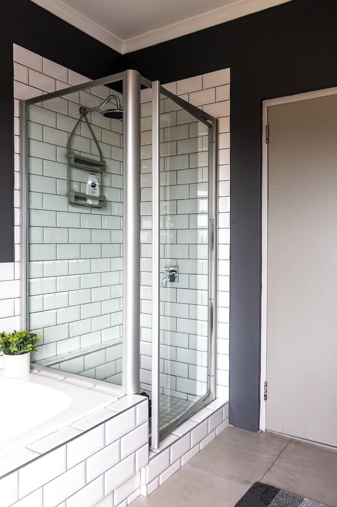 Serene Langebaan Getaway With Garden Views