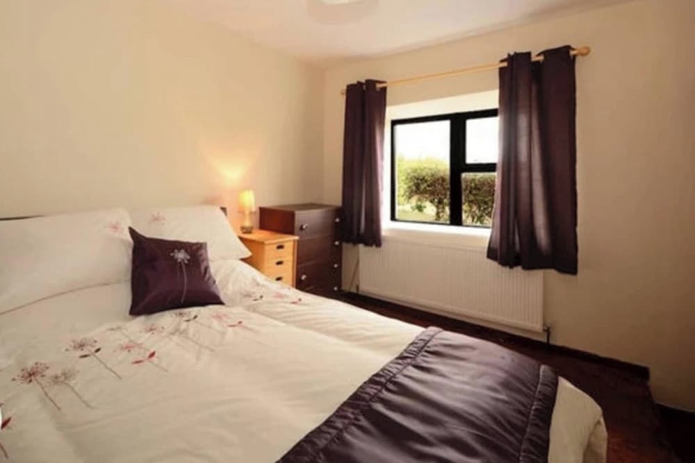 Sleep 6 Cottage -petsok, Selfcheck-in, Freeparking