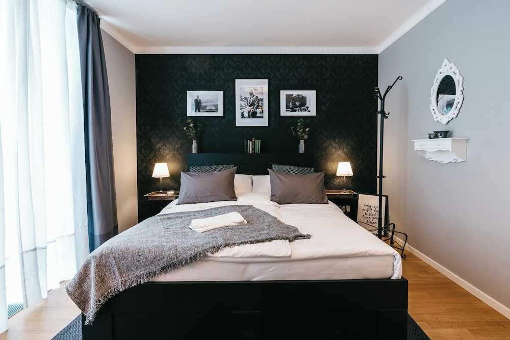 YoHome - Luxury Downtown Apartment