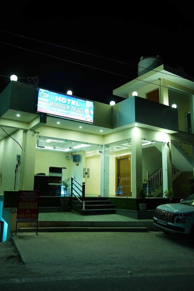 Hotel Mandakini Palace