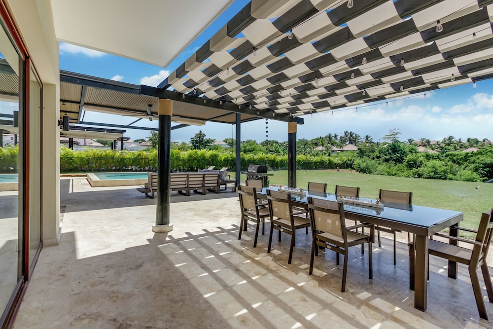 Stylish Newly Built Villa in Cap Cana