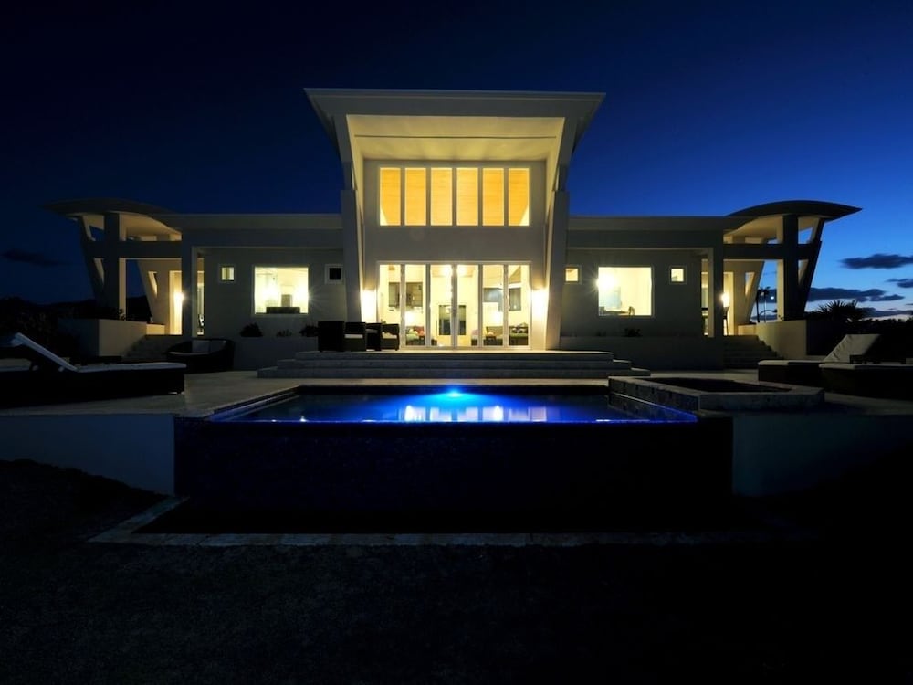 Eleuthera Vacations - Sky Beach Club Villa Waterfall 1 4 Bedroom Villa - Property Image 1