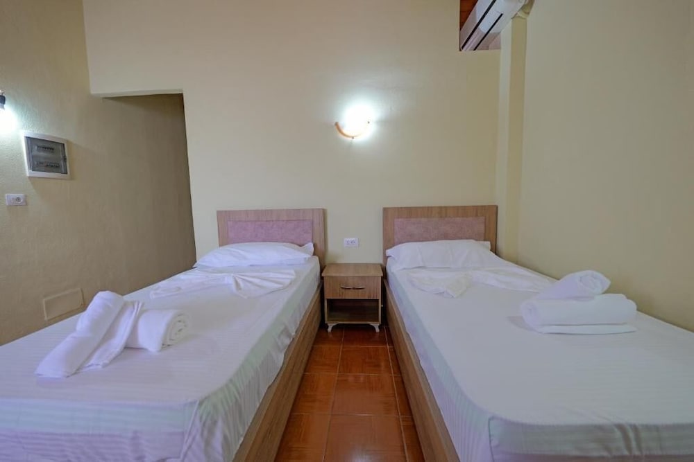 Vila Xhovani