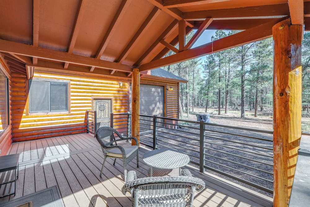 Furnished Gazebo w/ View: Rustic Williams Retreat!