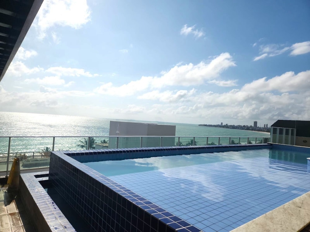 Your Complete Stay With a Rooftop Pool, 40m From the Beach in Cabedelo Cmzs