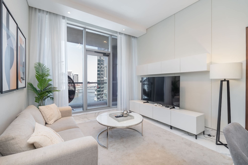 Extravagant 1 Bedroom in J One Business Bay