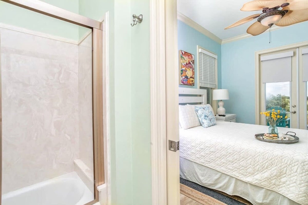 Beach Walk Retreat Heated Pool Golf Views Main Guest House Sleeps 15