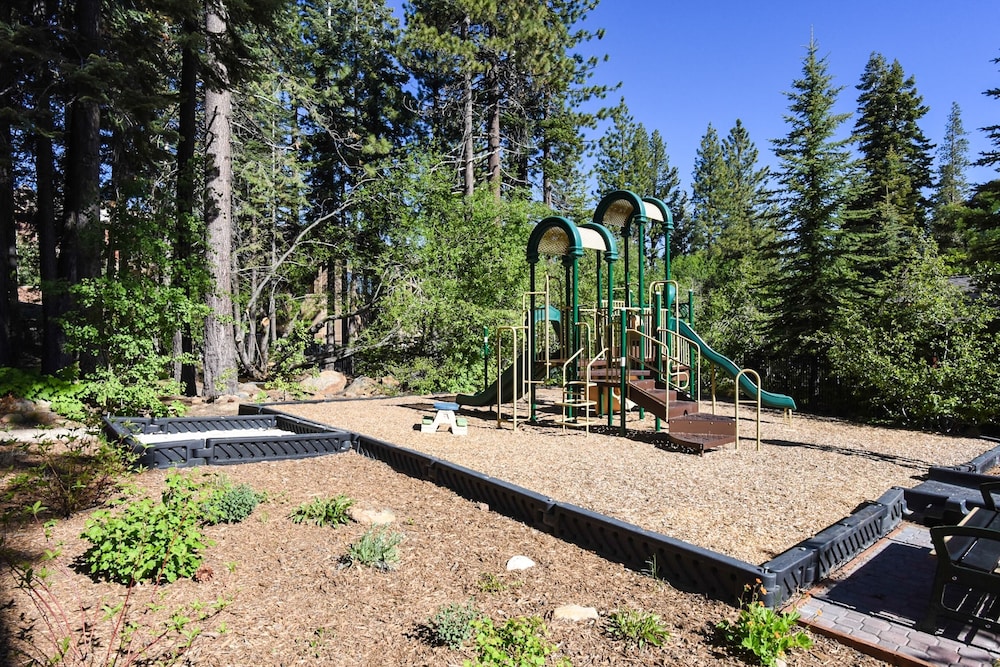 Lake Tahoe Vacations - Gold Bend 5022 - Property Image 21