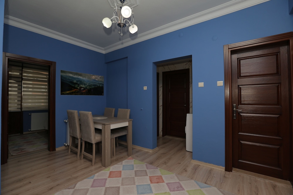 Guven Suite House