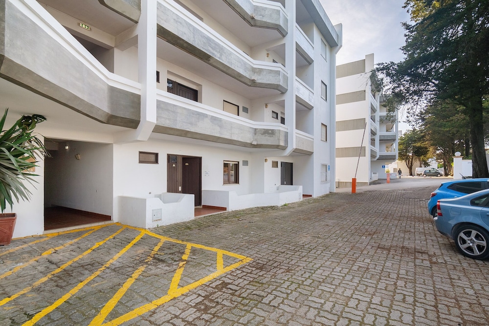 Balaia Sunshine Apartment
