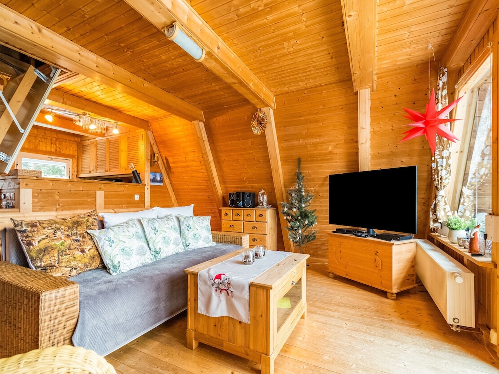 Cozy Forest Hideaway in Suhl