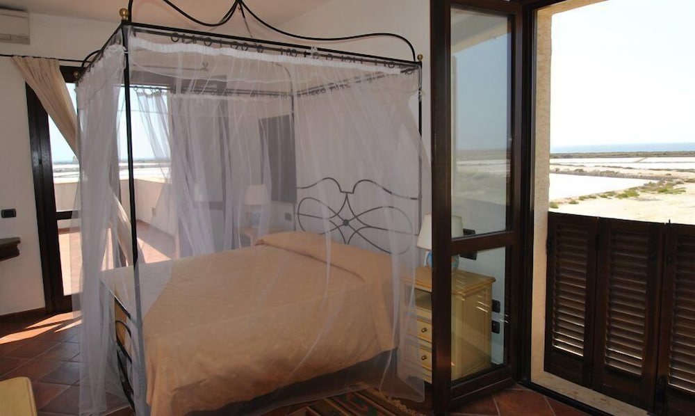 Isola Lunga Salt Resort view 5