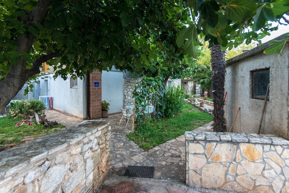 Photo 42
