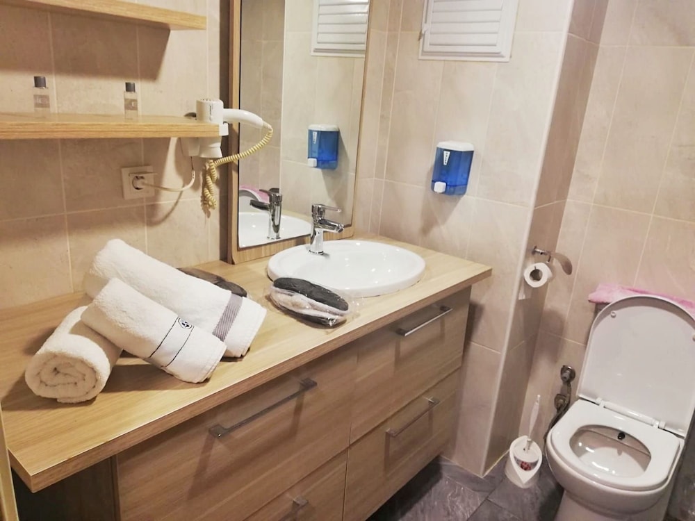 Gunes Suites