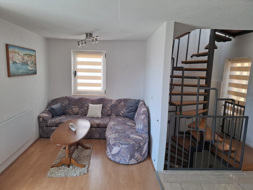 Apartments Kastilac with sea view
