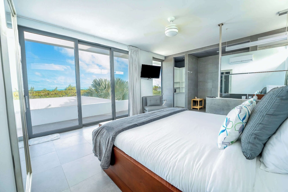 Seaside Family Vacation Villa, Hotel Amenities v2