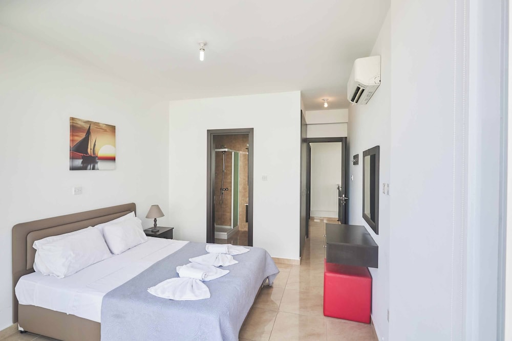 Protaras Pearl Pe18